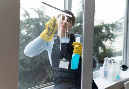 Nettoyage de vitres intérieures et extérieures à Achères